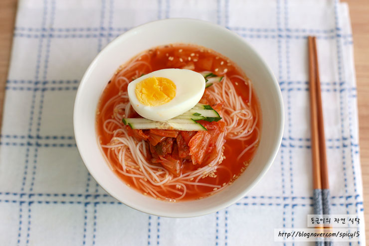 돌돌말이국수 이미지