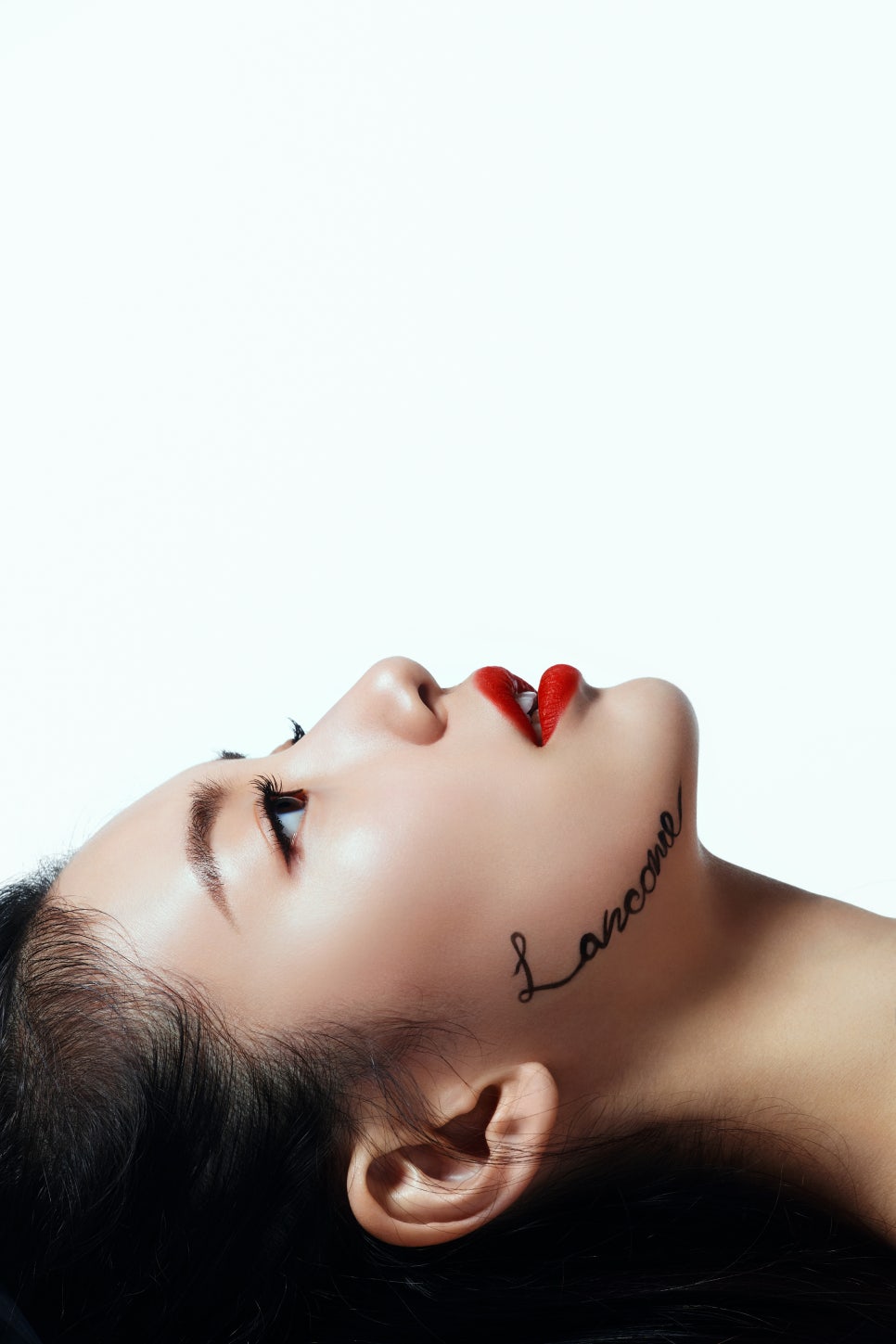 수지뷰티 이미지